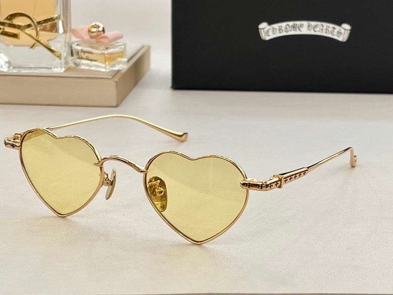 Picture of Chrome Hearts Sunglasses _SKUfw46124973fw